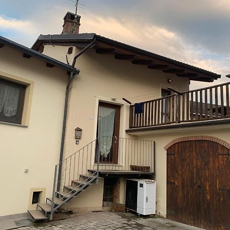 Villa La Casa Di Nonna Pina Roccasparvera Exterior foto